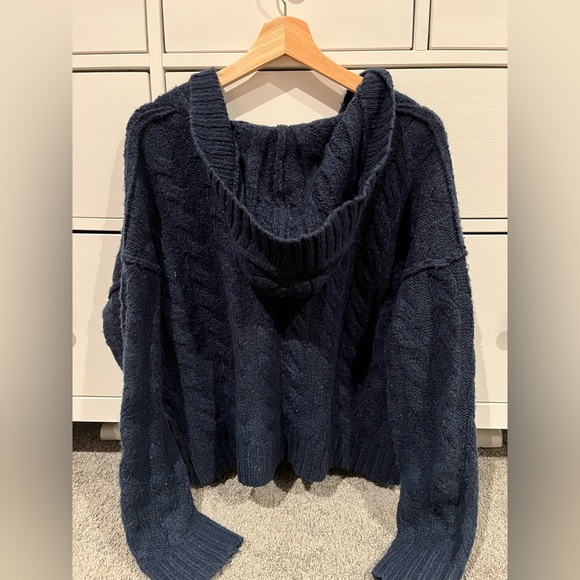 American Eagle Cropped Hoodie Cardigan - Picture 3 of 3